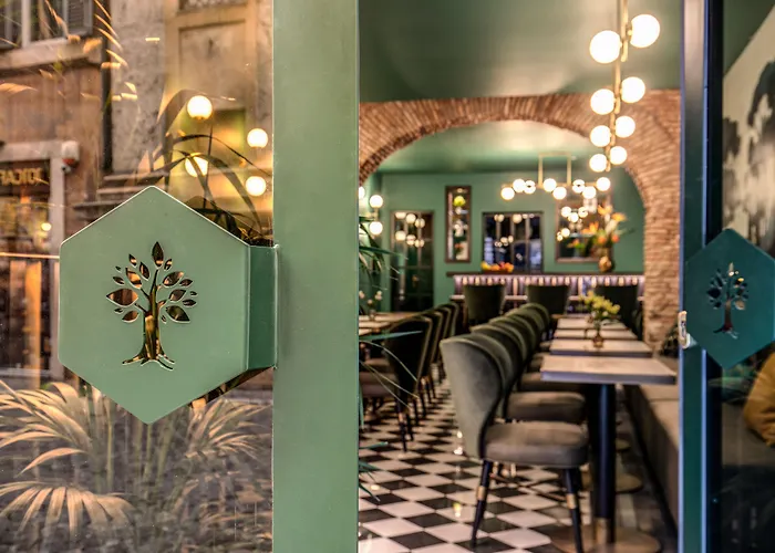 Hotel Tree Charme Parliament Boutique 3*