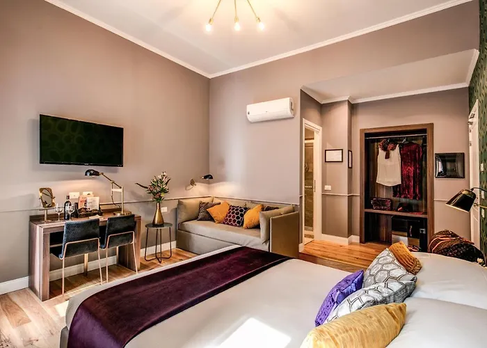 Tree Charme Parliament Boutique 3* Rome