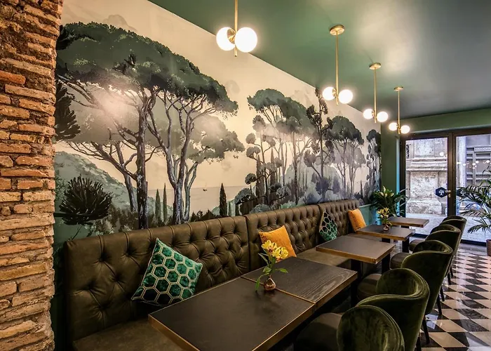 Tree Charme Parliament Boutique Hotel 3*