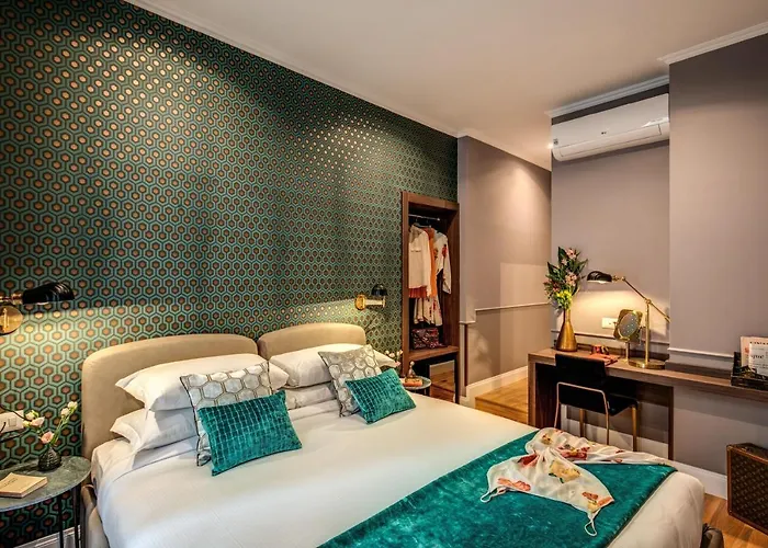 Tree Charme Parliament Boutique 3* Roma