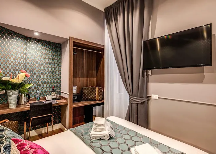 Tree Charme Parliament Boutique Hotel 3*