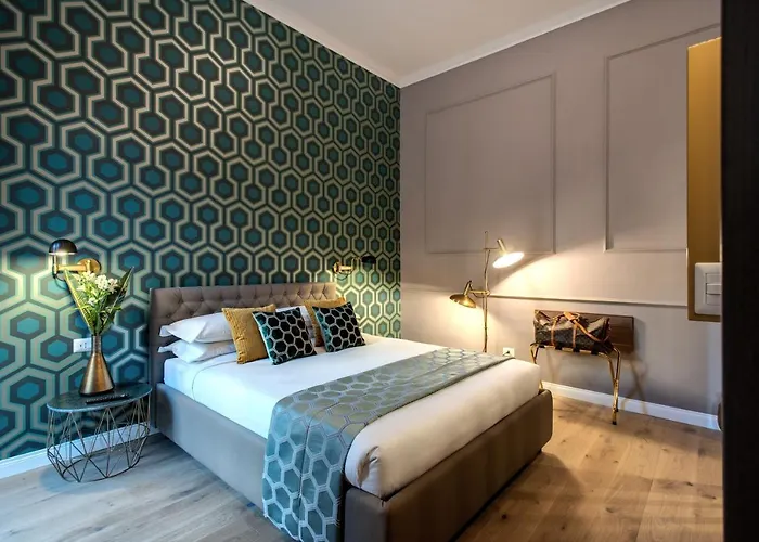 Tree Charme Parliament Boutique 3* Roma